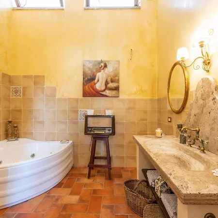 Cassandra Villa Alliste