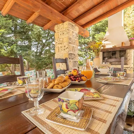 Cassandra Villa Alliste